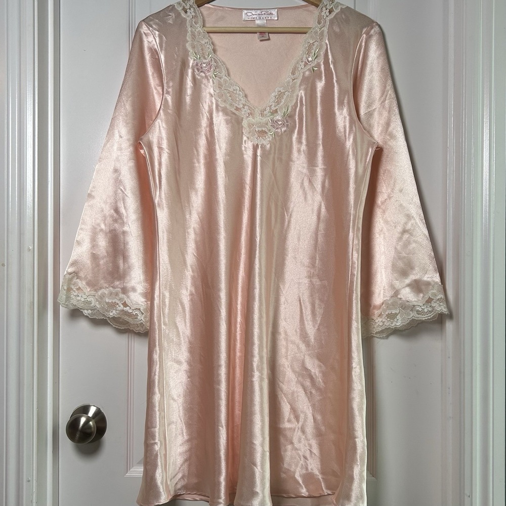 Oscar de la Renta Pink Label Vintage Pink Lace Trim Satin Chemise Nightgown